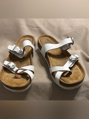 Eastland Tiogo Leather Toe Ring Sandals